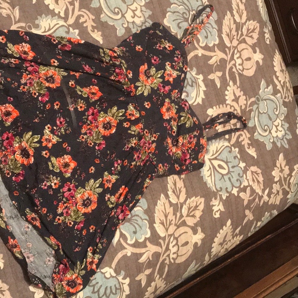 floral pascun tank top w/ push up padding